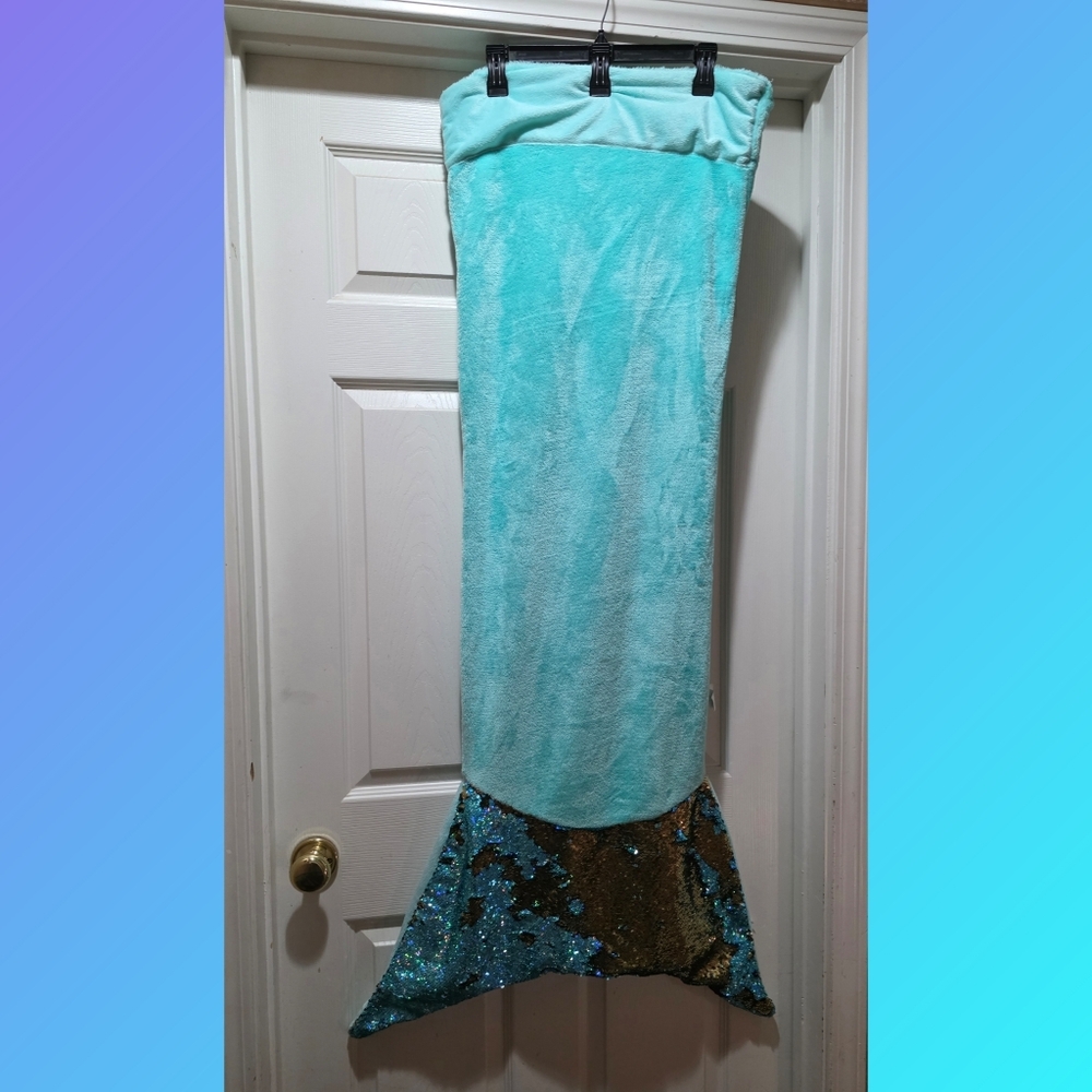 Cozy And Soft Mermaid Tale Sleep Sak Aqua/Mint Sequins Details